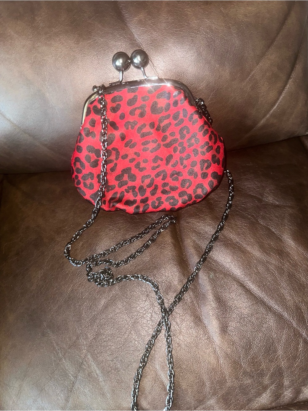 Red Leopard Print Frame-Top Crossbody Bag kiss lock chain strap